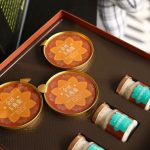 Blossoms Under the Full Moon | Double-Layer Floral Mooncake Gift Box